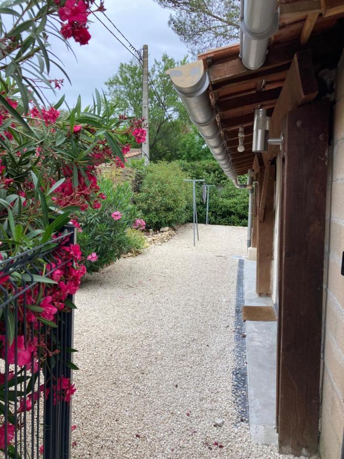Au Coeur De La Pinede De 1 A 4 Personnes Villa Langlade Exteriör bild
