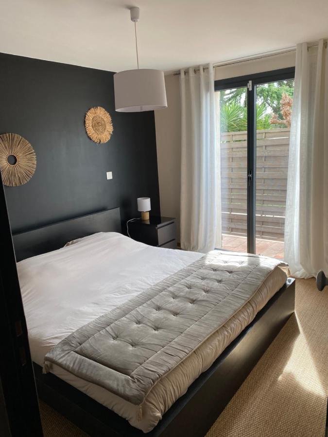Au Coeur De La Pinede De 1 A 4 Personnes Villa Langlade Exteriör bild